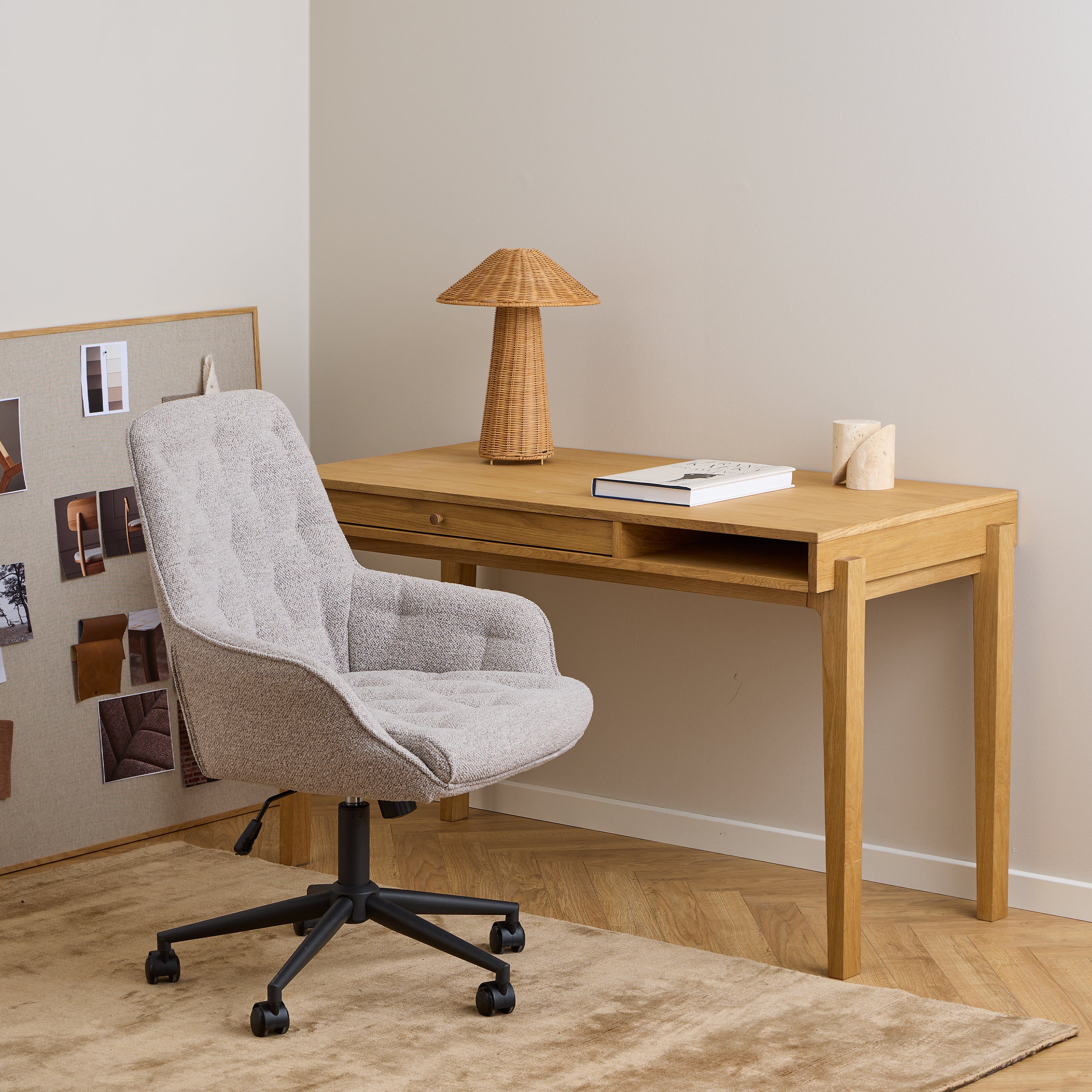 Erik Gas Lift Desk Chair in Monza Beige