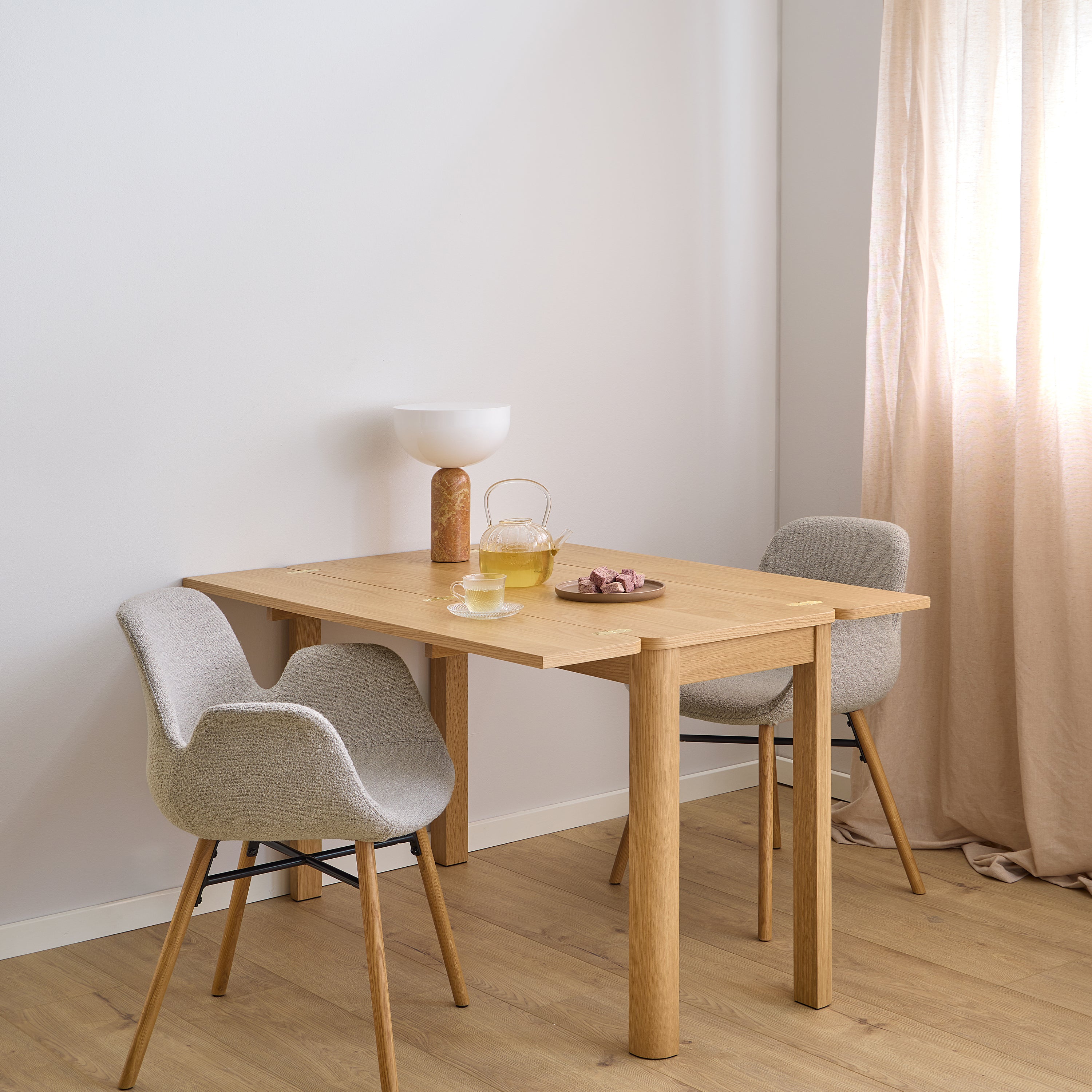 Southampton Extendable Rectangular dining table in Matt Oak 45/90 x 120 cm